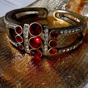 Vintage Heidi Daus Gold Tone Bracelet.